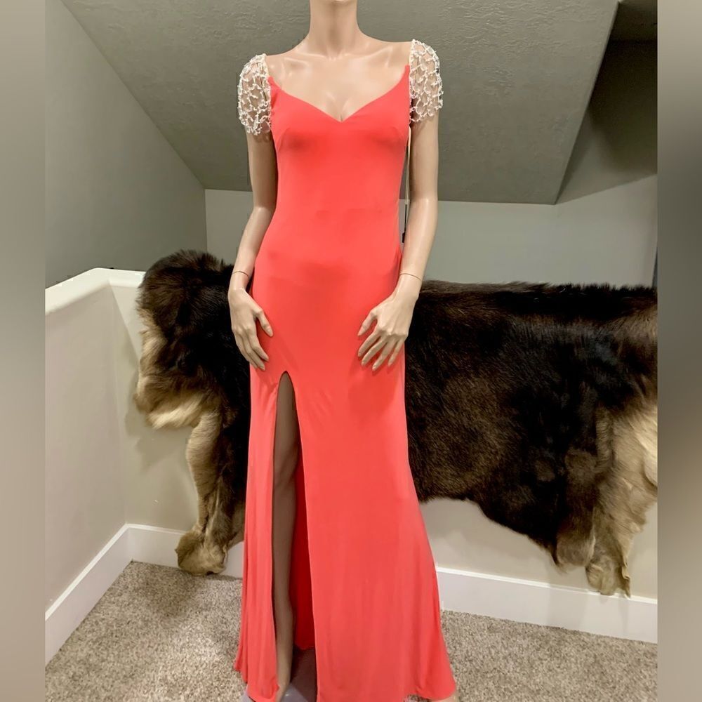 Elegant Crystal Detail Cap Sleeve Jersey Sheath Evening Dress & Sheer Back